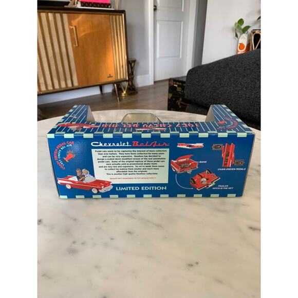 NIB Vintage Limited Edition 1:18 1957 Chevy Bel Air Surf Green Die-Cast Car - Picture 10 of 11